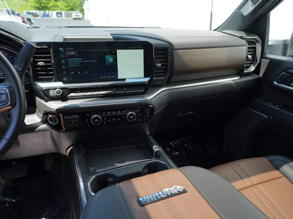Certified 2025 Chevrolet Silverado 3500 High Country w/ High Country Premium Package AWD/4WD image 22