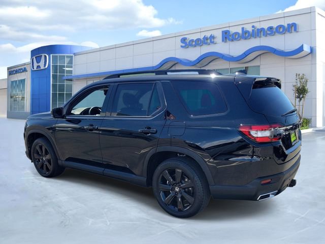 Certified 2025 Honda Pilot Black Edition image 3