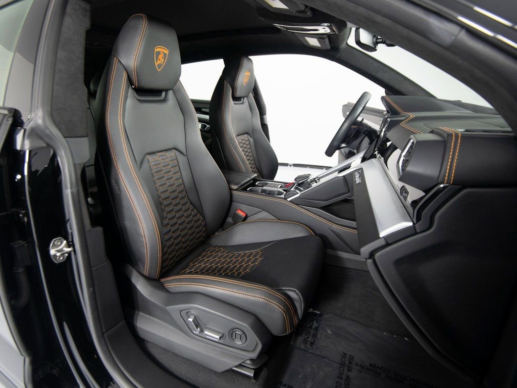 Used 2022 Lamborghini Urus image 30