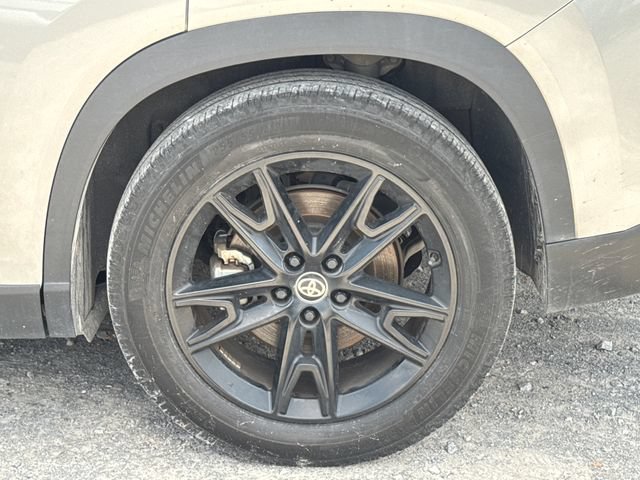 Used 2024 Toyota Grand Highlander FWD image 25