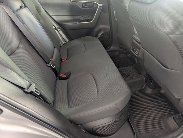 Used 2022 Toyota RAV4 LE image 25