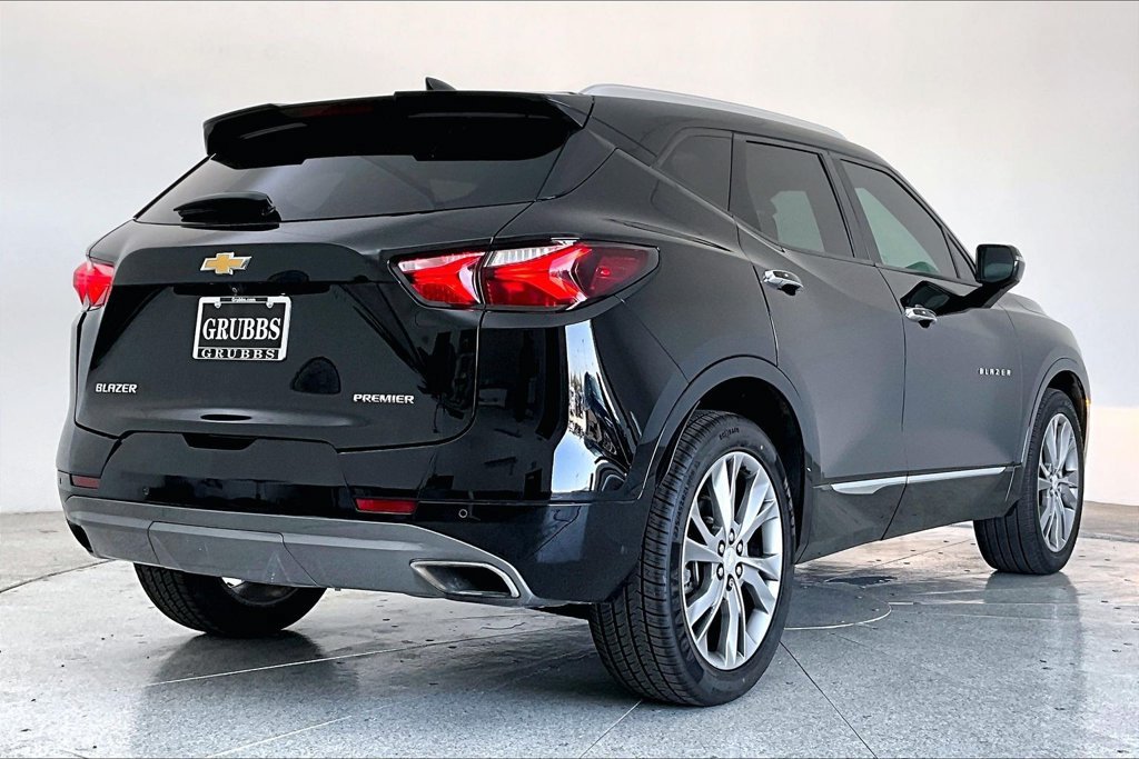 Used 2019 Chevrolet Blazer Premier w/ Sun and Wheels Package FWD image 14