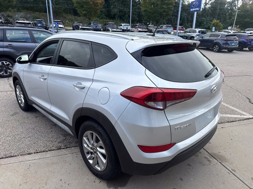 Used 2017 Hyundai Tucson SE w/ SE Popular Package 02 AWD/4WD image 4