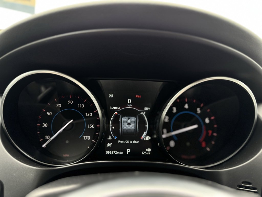 Used 2018 Jaguar F-PACE Prestige image 24