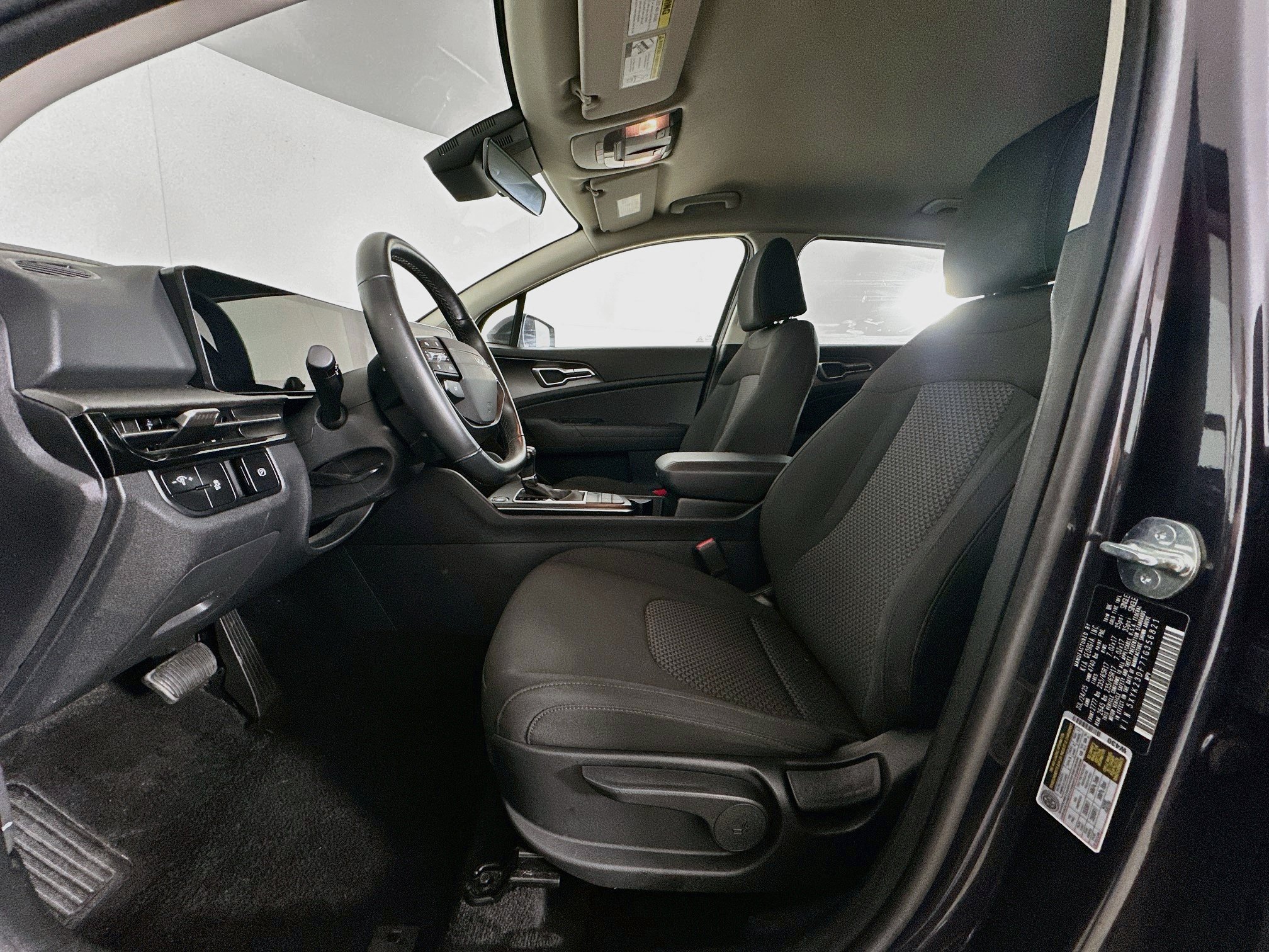 Used 2026 Kia Sportage LX FWD image 13