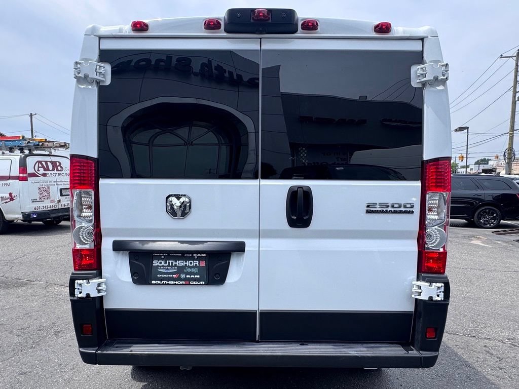 Used 2025 RAM ProMaster 2500 w/ U-Haul Equipment Group FWD image 6
