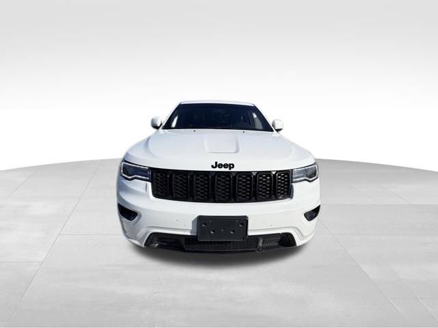 Used 2022 Jeep Grand Cherokee Laredo X AWD/4WD image 3