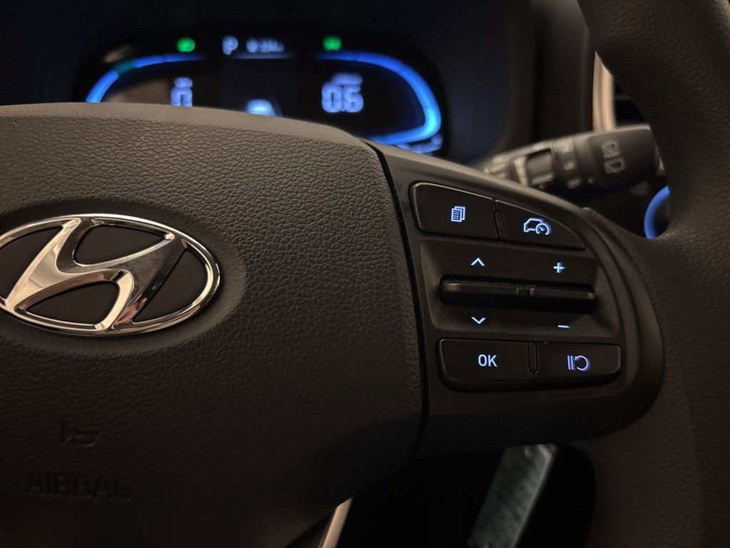 Certified 2026 Hyundai Venue SE image 16