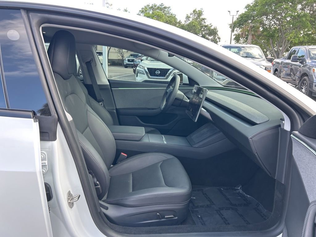 Used 2024 Tesla Model 3 Standard Range image 34