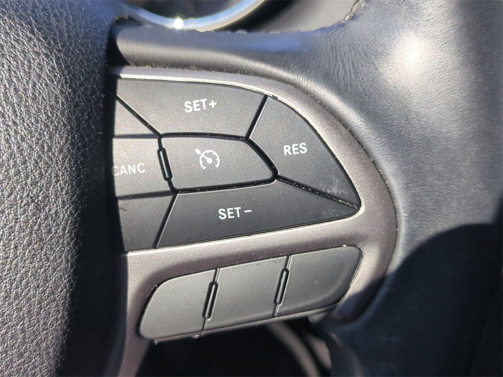 Used 2018 Jeep Grand Cherokee Limited image 30