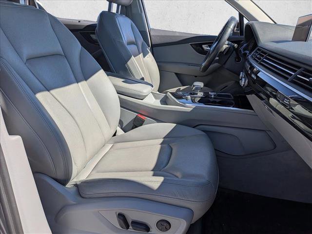 Used 2017 Audi Q7 3.0T Prestige image 21