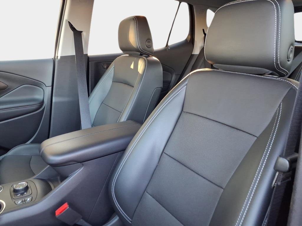 Used 2022 GMC Terrain SLT w/ Infotainment Package II image 11