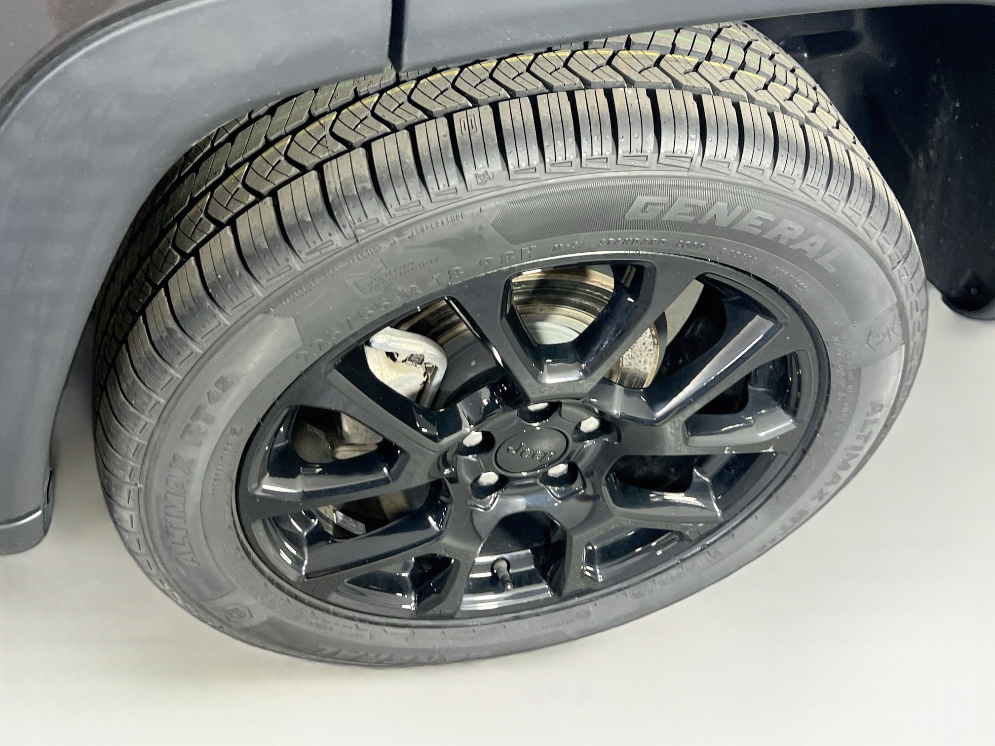 Used 2022 Jeep Compass Latitude w/ Convenience Group AWD/4WD image 29