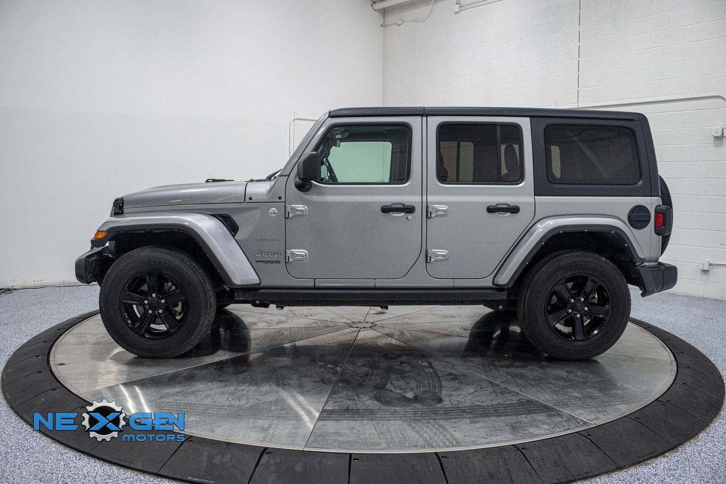 Used 2021 Jeep Wrangler Unlimited Sahara image 4