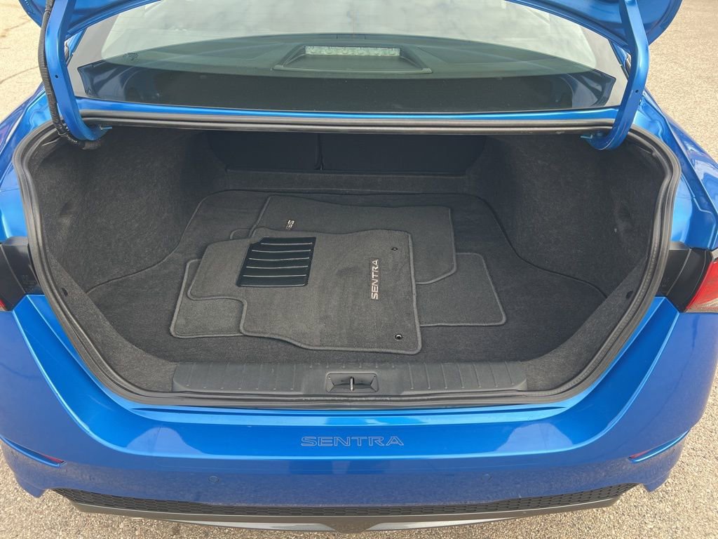 Certified 2023 Nissan Sentra SR w/ Electronics Package image 11