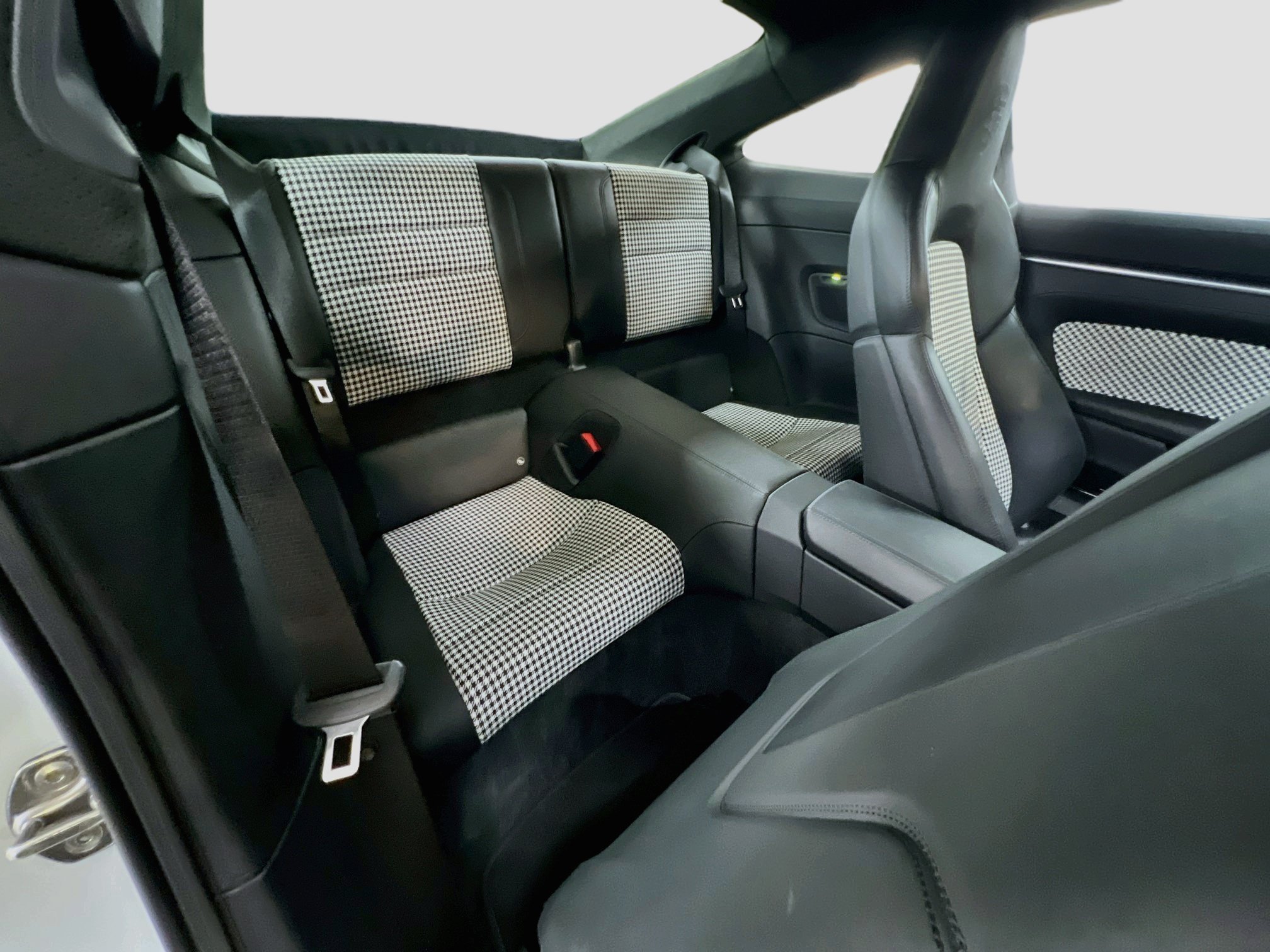 Certified 2023 Porsche 911 Sport Classic RWD image 27