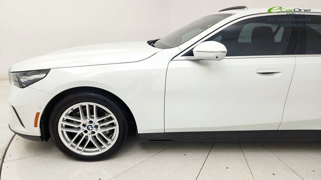 Used 2024 BMW 530i w/ Premium Package RWD image 25