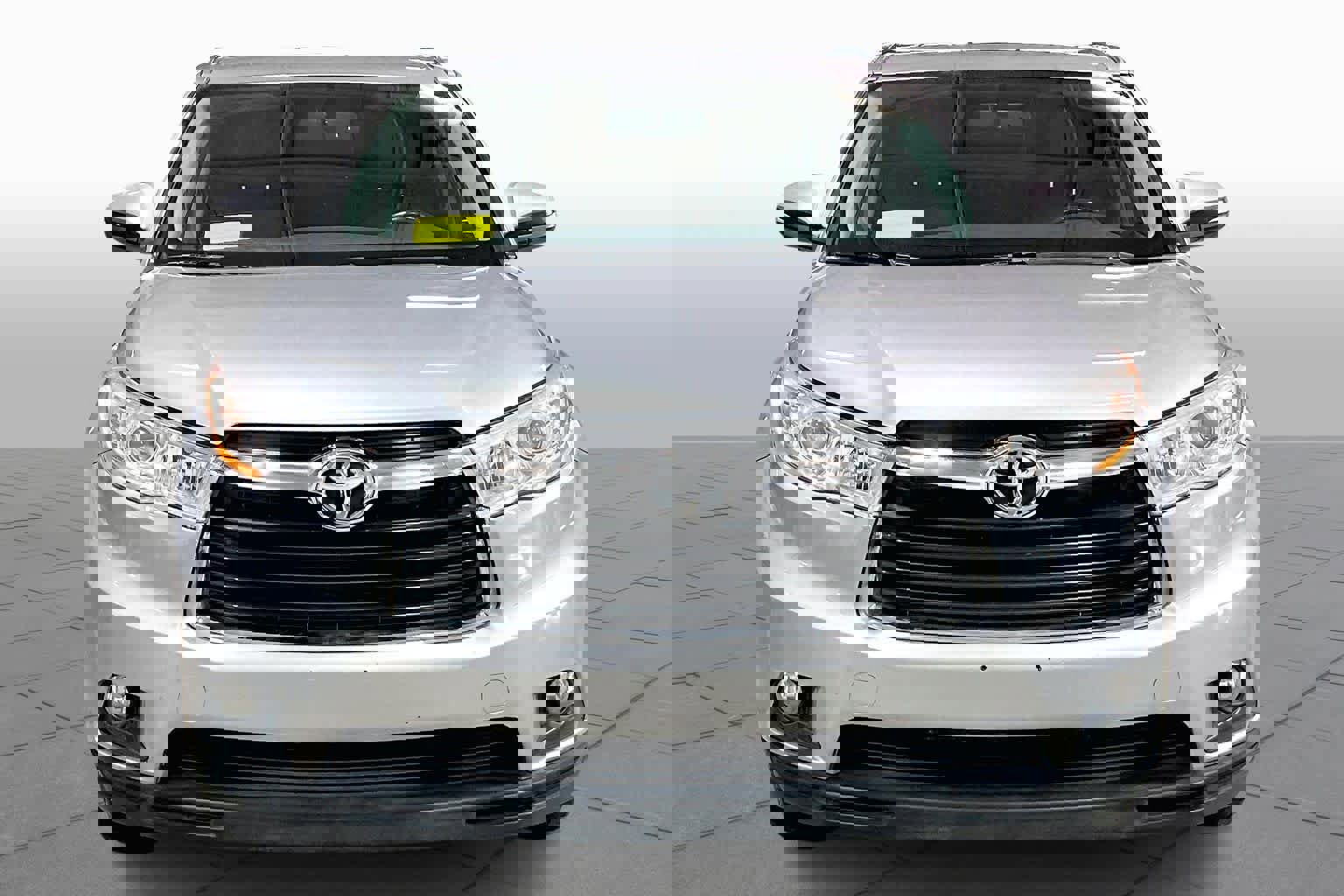 Used 2014 Toyota Highlander XLE image 4