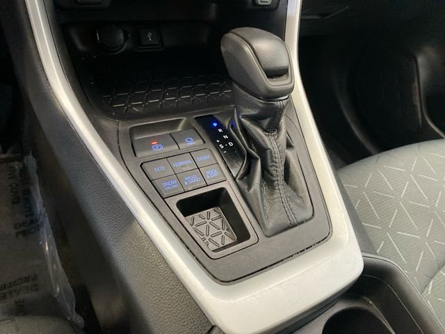 Used 2021 Toyota RAV4 XLE AWD/4WD image 23