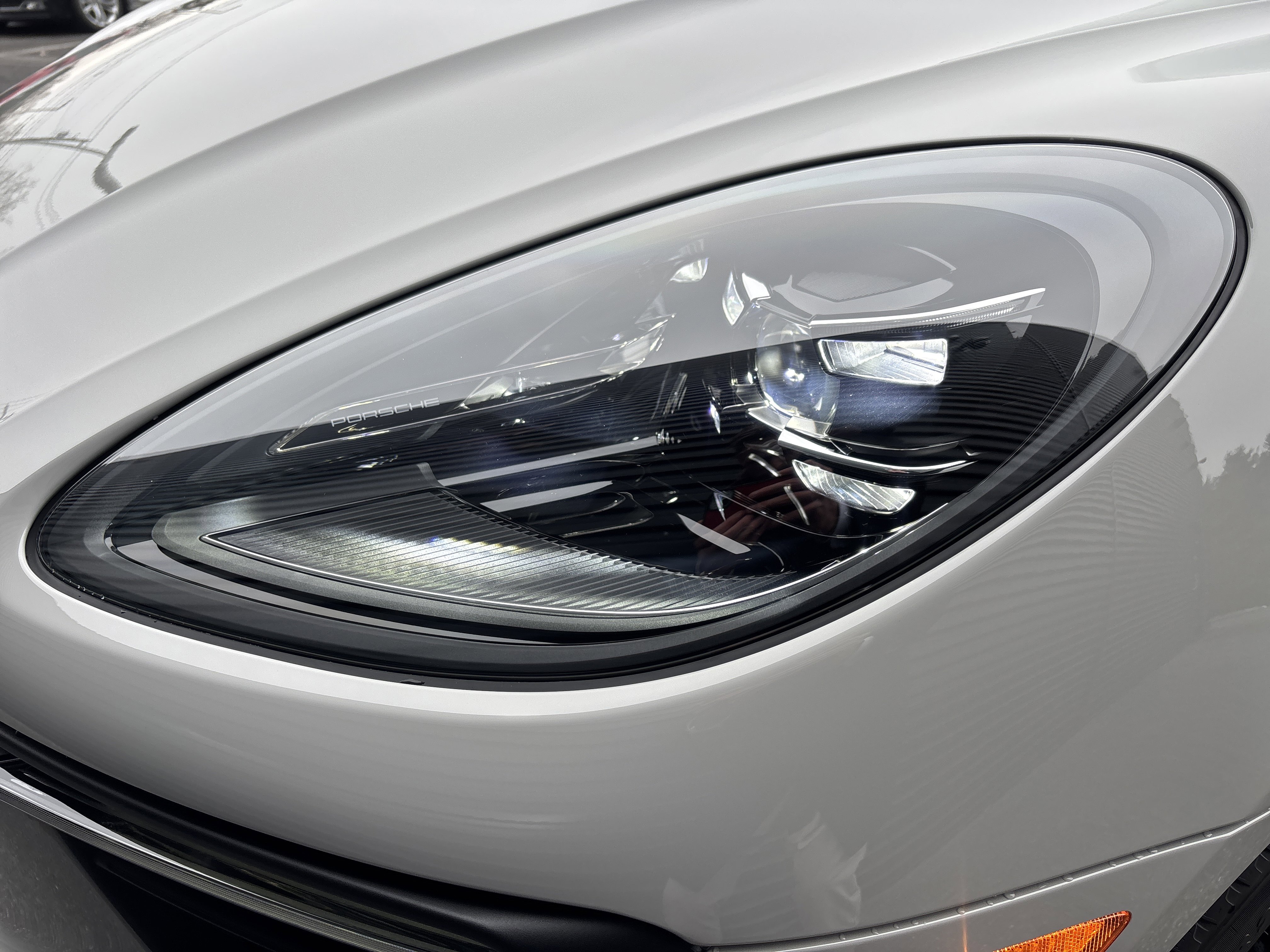 New 2026 Porsche Macan image 25