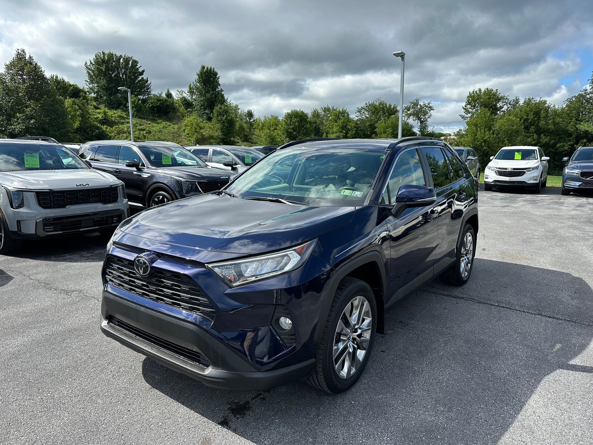 Used 2019 Toyota RAV4 XLE Premium w/ Cold Weather Package AWD/4WD image 1