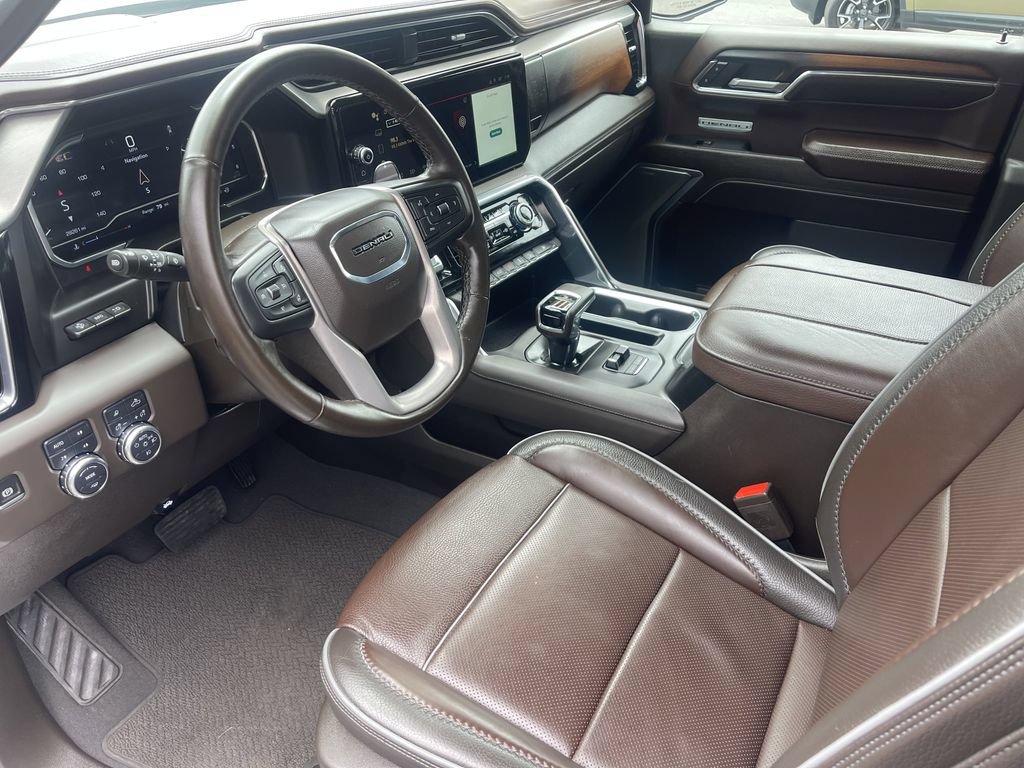Used 2024 GMC Sierra 1500 Denali w/ Denali Reserve Package AWD/4WD image 10