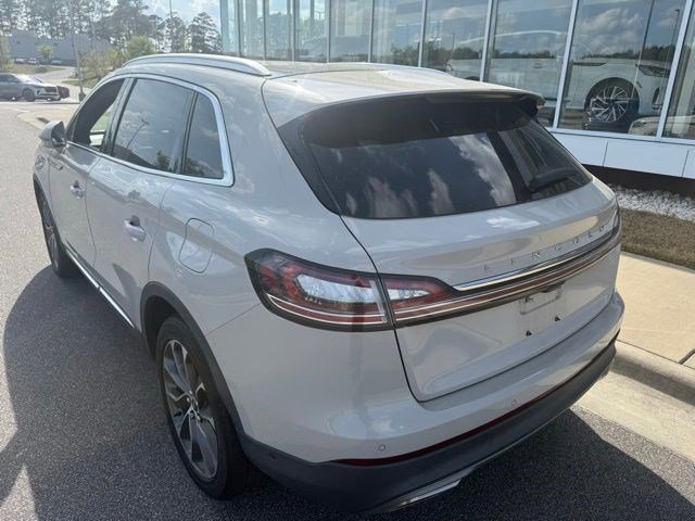 Used 2022 Lincoln Nautilus Reserve w/ Equipment Group 201A image 8