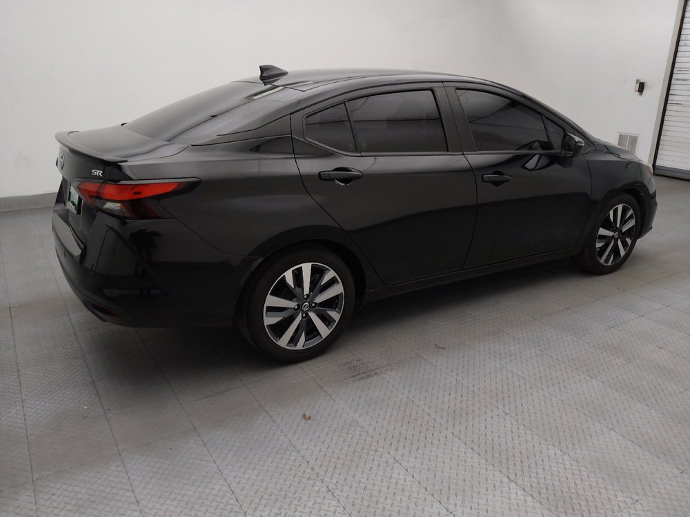 Used 2022 Nissan Versa SR FWD image 10
