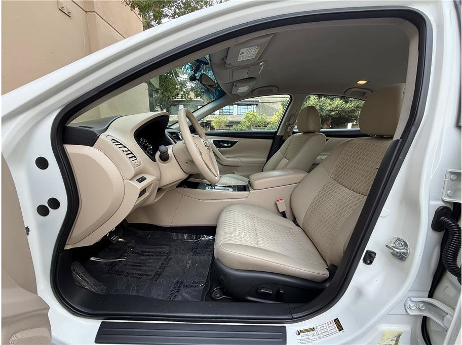 Used 2017 Nissan Altima 2.5 S w/ Power Driver Seat Package FWD image 7