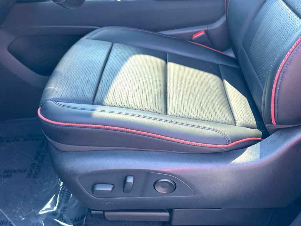Certified 2025 Chevrolet Silverado EV RST AWD/4WD image 19