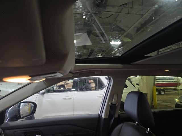 Used 2024 Nissan Rogue SV w/ SV Premium Package image 10