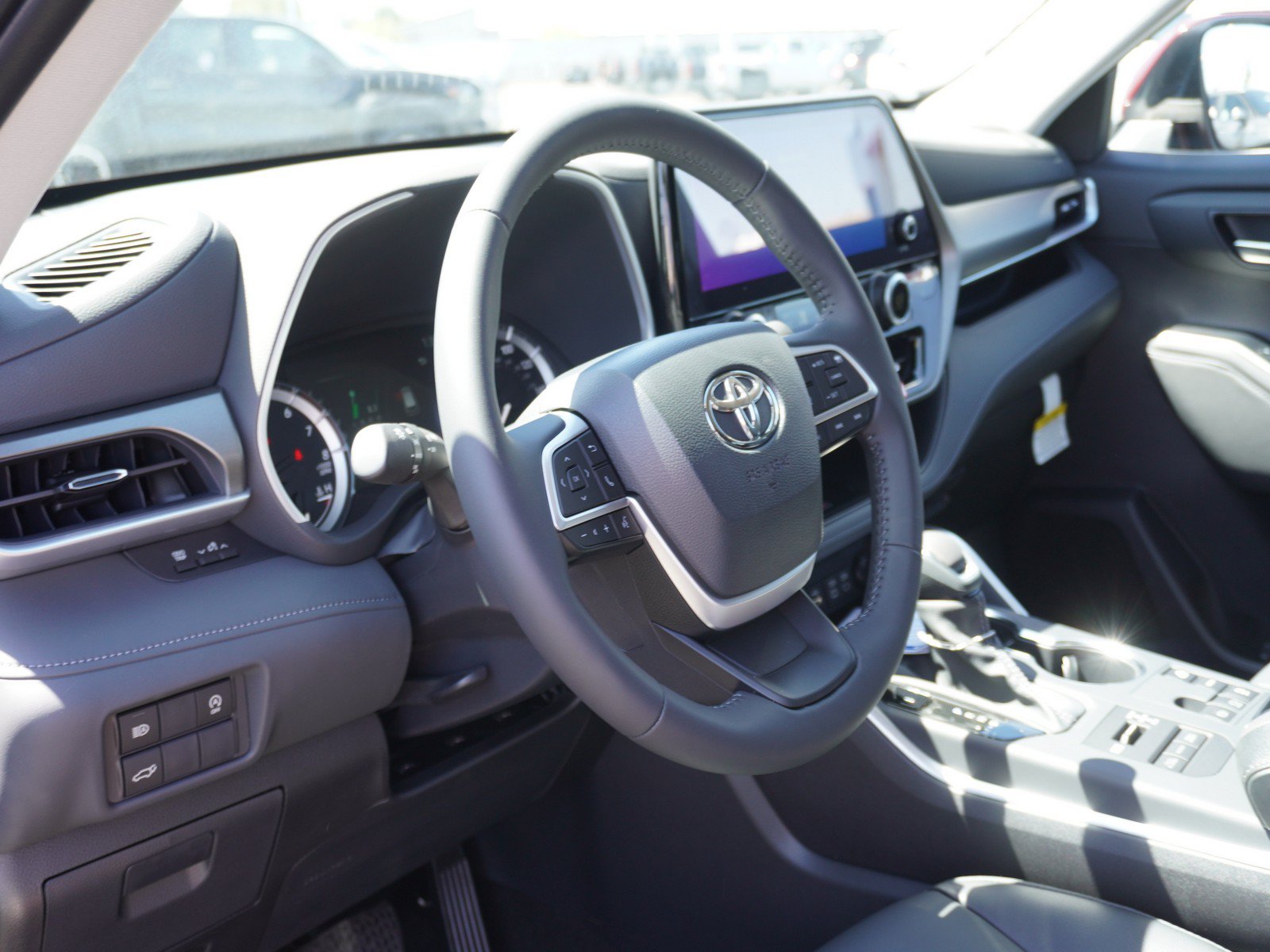 New 2026 Toyota Highlander XLE AWD/4WD image 22