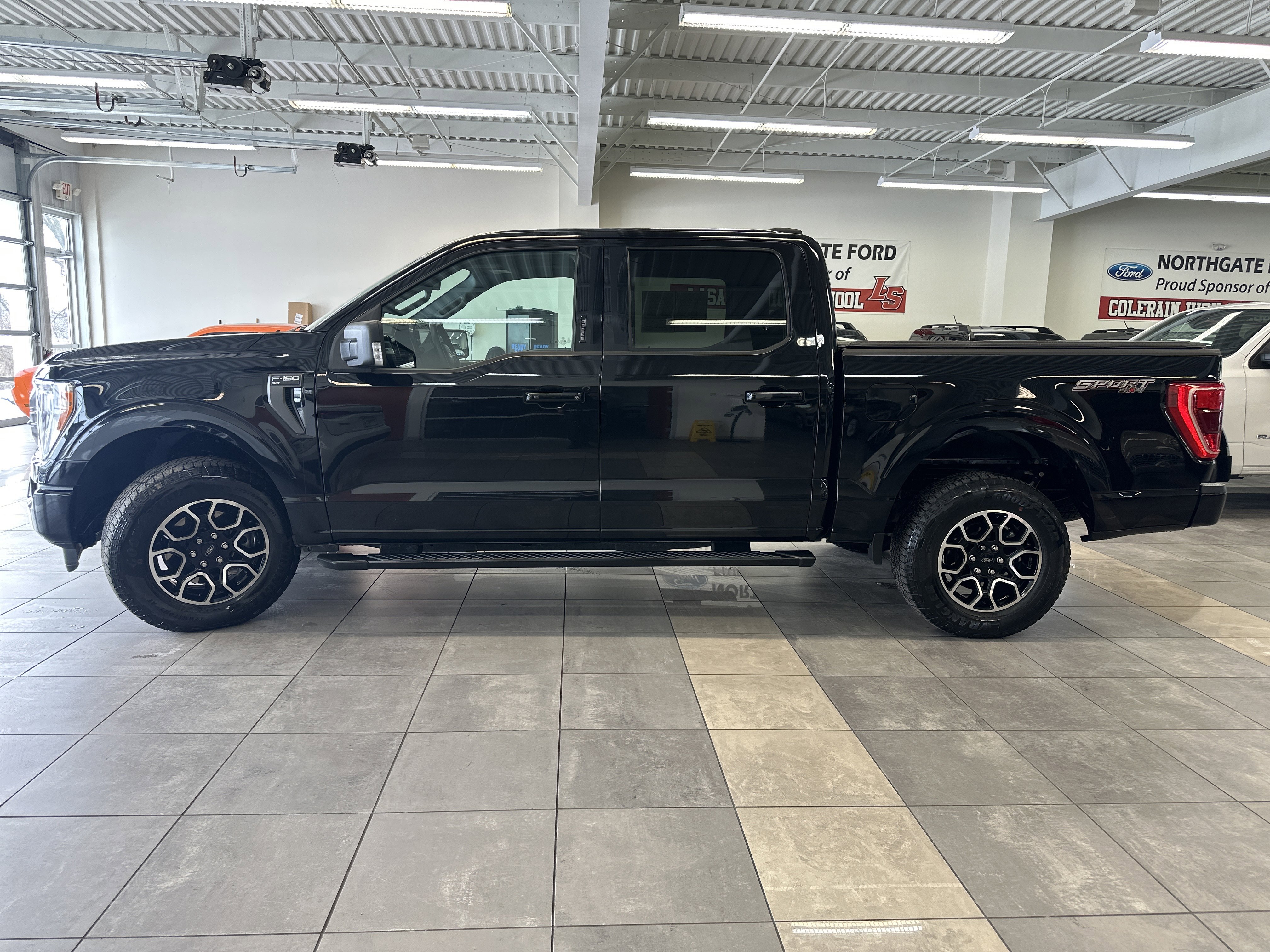Used 2023 Ford F150 XLT w/ Equipment Group 302A High image 19