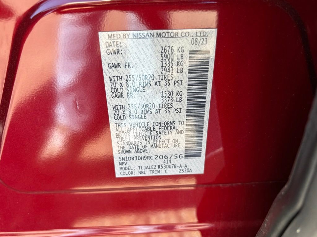 Used 2024 Nissan Pathfinder Platinum image 17