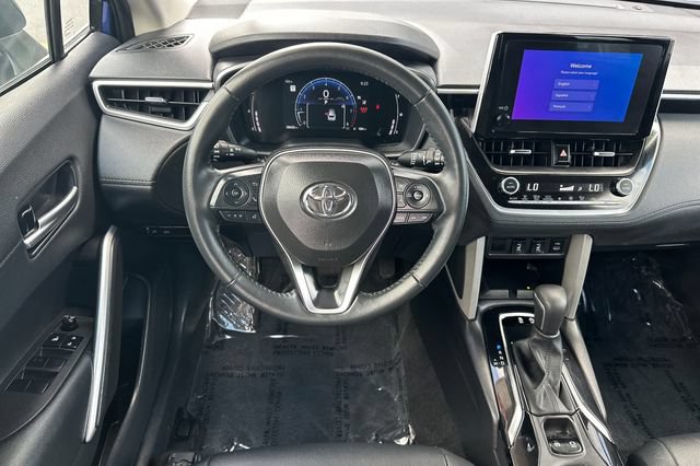 Certified 2025 Toyota Corolla Cross XLE FWD image 18