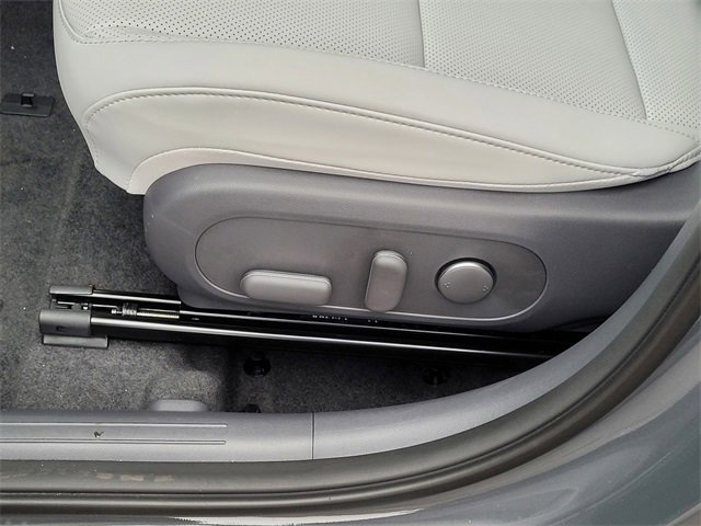 New 2026 Hyundai Kona SEL Premium image 12