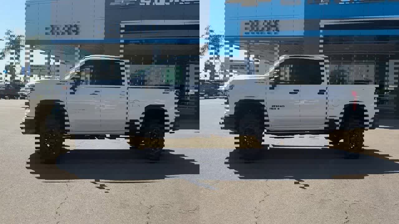 New 2025 Chevrolet Silverado 2500 ZR2 w/ ZR2 Bison Edition image 2
