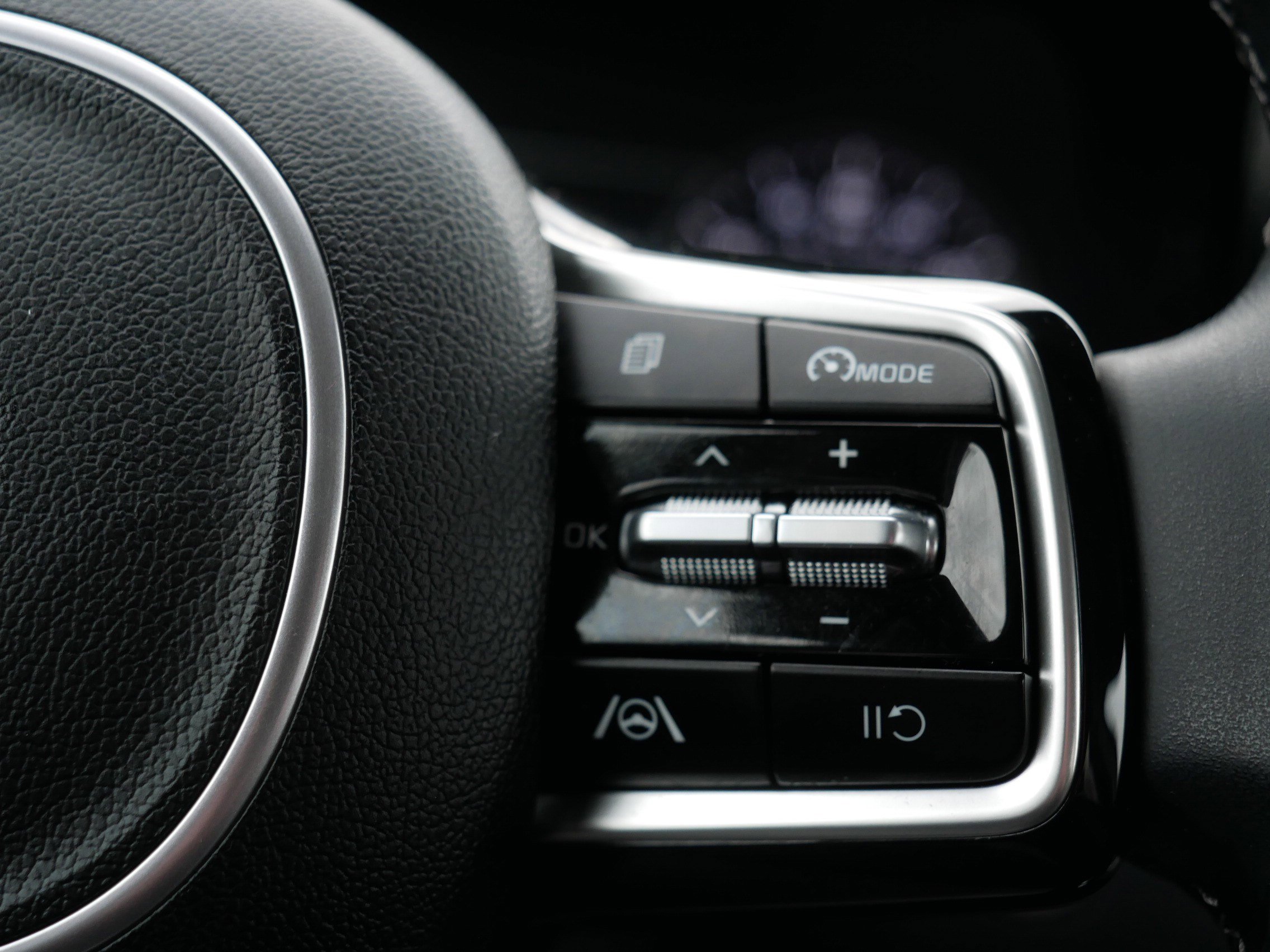 Certified 2022 Kia Sorento S image 29