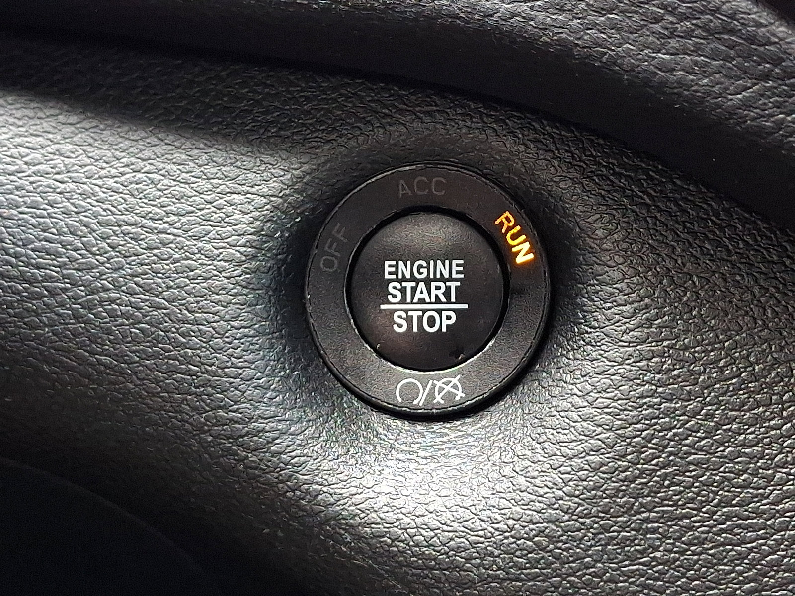 Certified 2019 Jeep Cherokee Latitude Plus image 25