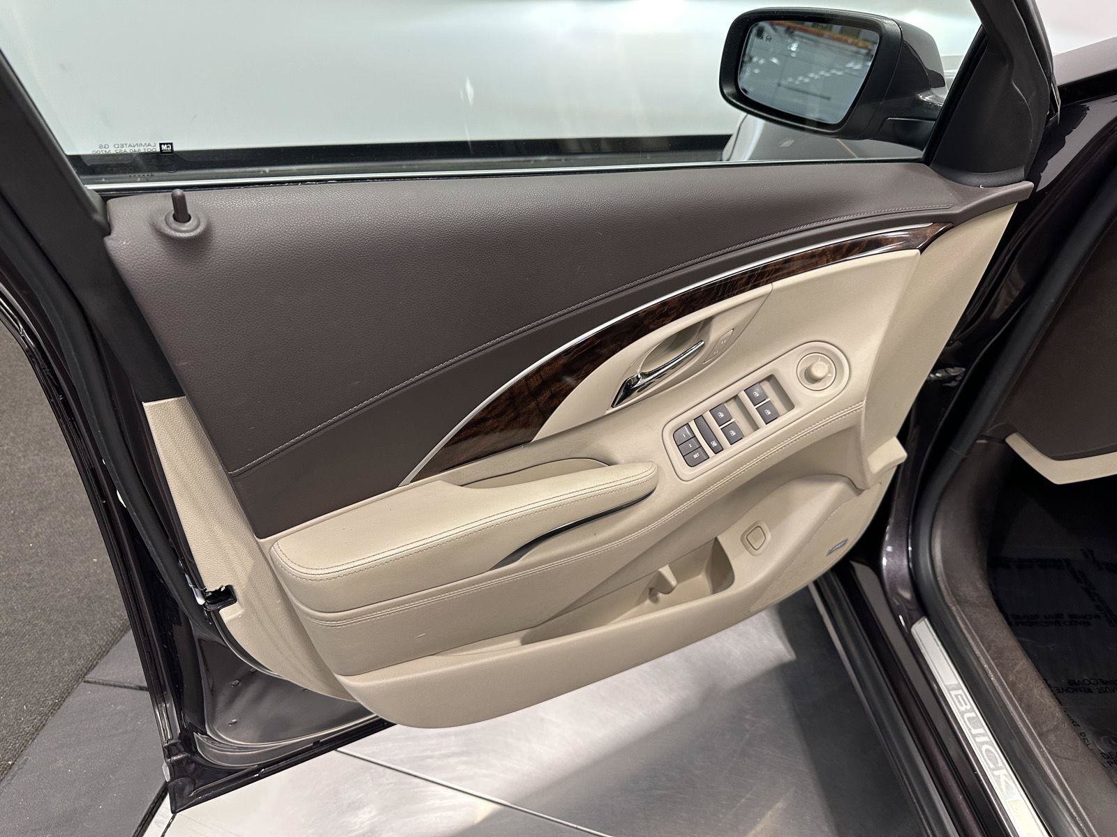 Used 2015 Buick LaCrosse Leather w/ Experience Buick Package FWD image 10
