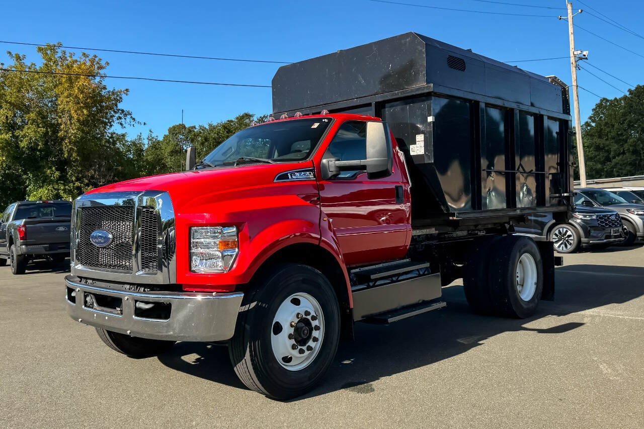 Used 2023 Ford F650 2WD Regular Cab Super Duty image 6