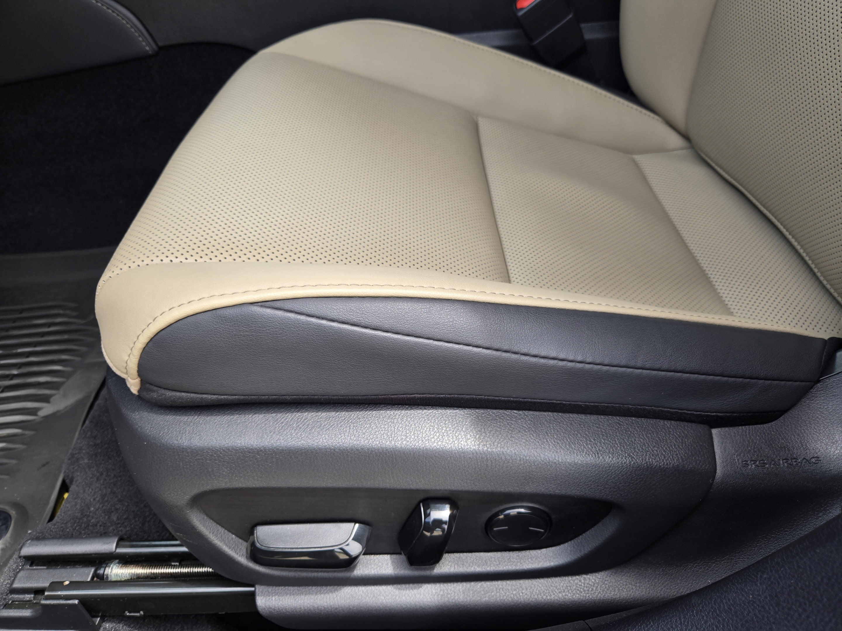Used 2020 Lexus ES 300h w/ Premium Package FWD image 21