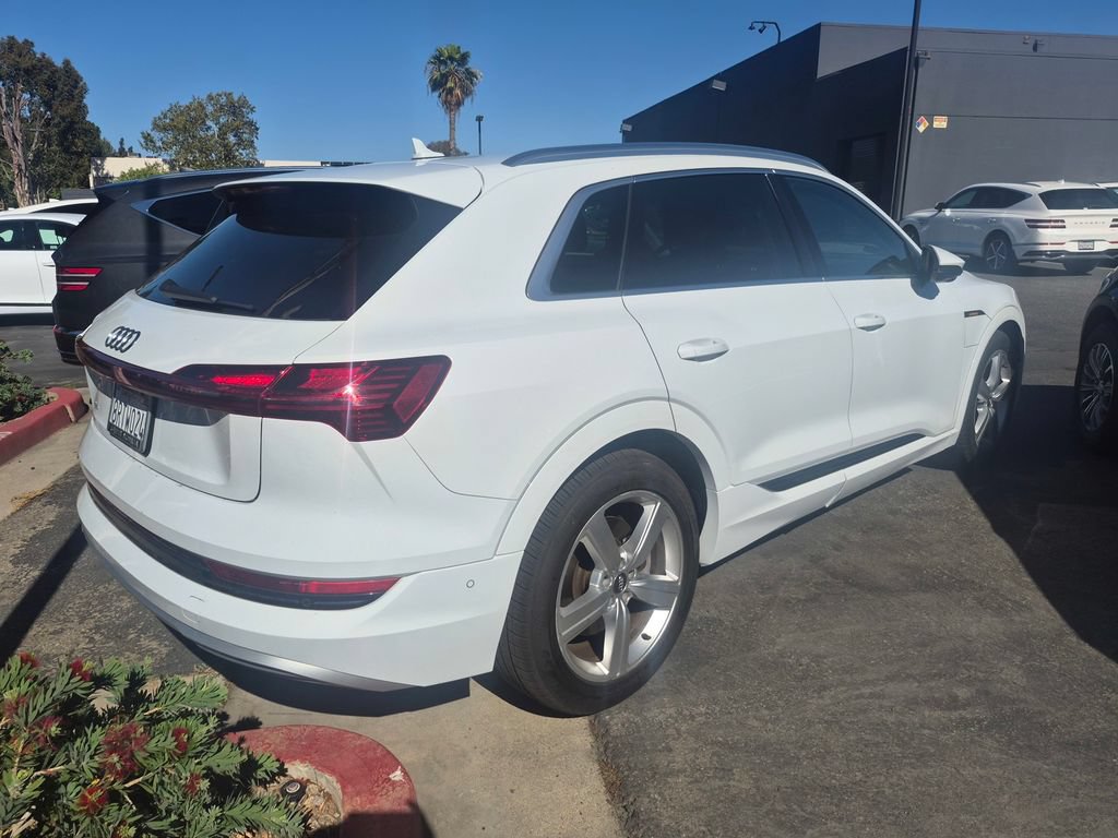 Used 2019 Audi e-tron Premium Plus AWD/4WD image 6