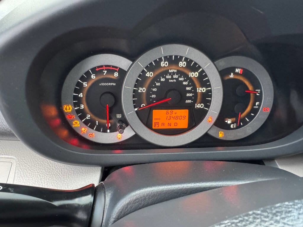 Used 2010 Toyota RAV4 Base 4dr SUV image 19