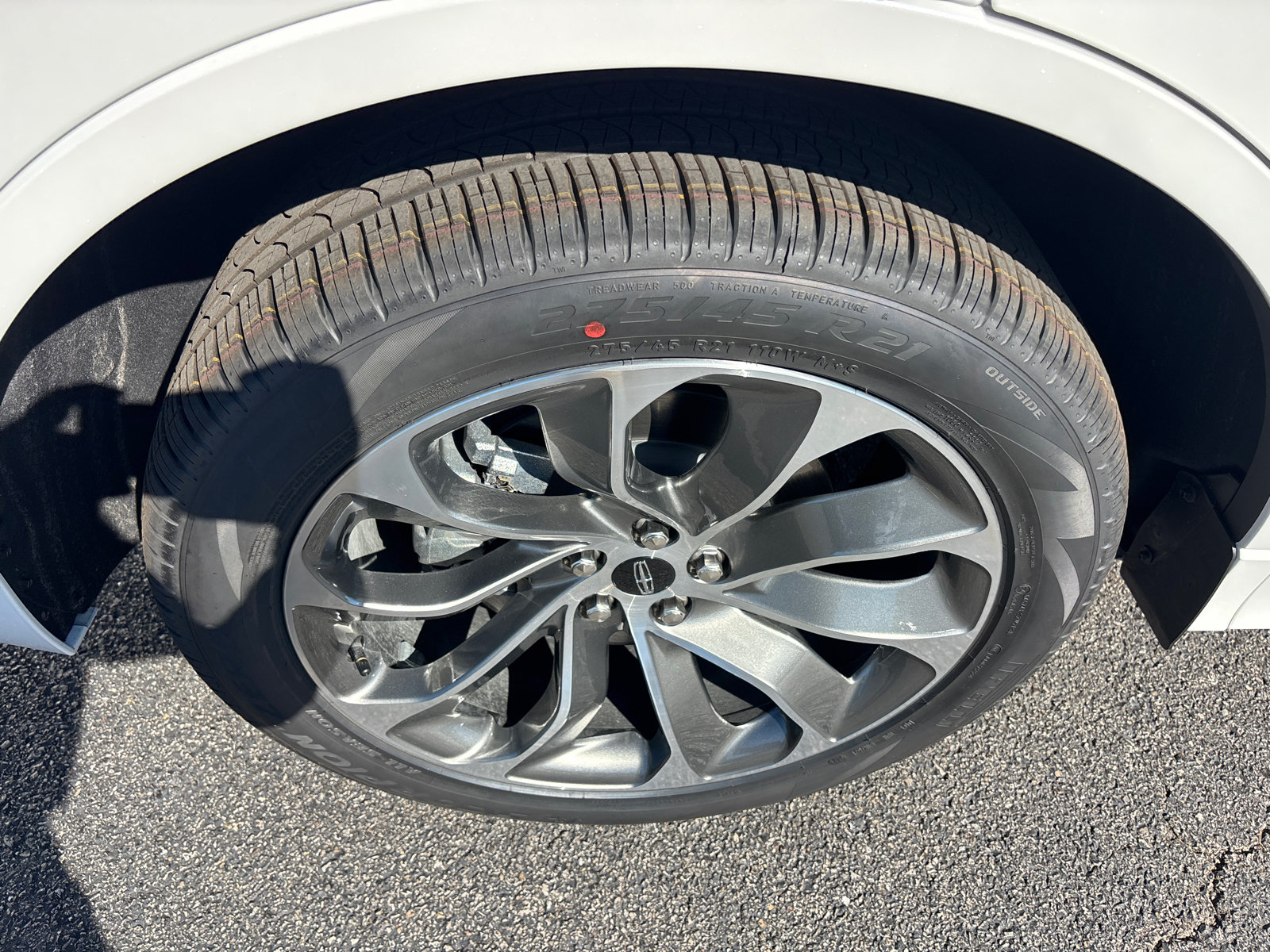 New 2027 Lincoln Aviator AWD w/ Jet Appearance Package image 10