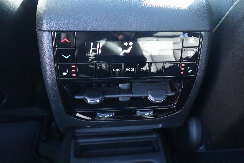 New 2025 Jeep Grand Cherokee L Limited AWD/4WD image 17