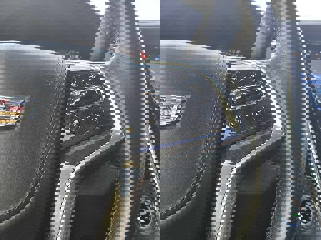 Used 2017 Cadillac Escalade Platinum image 16