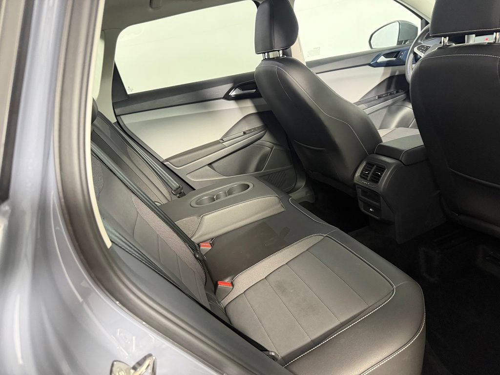 Used 2023 Volkswagen Taos SE FWD image 25