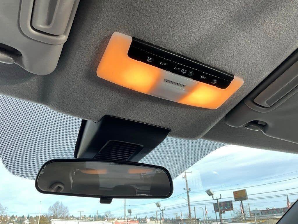 Used 2020 Nissan Kicks SV image 16