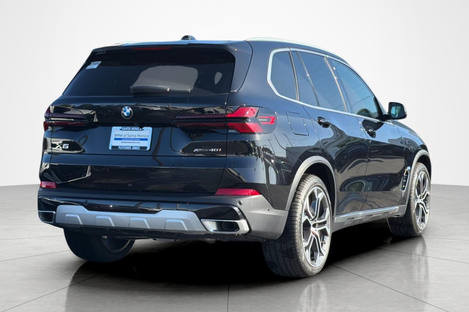 New 2026 BMW X5 xDrive40i w/ Climate Comfort Package AWD/4WD image 5